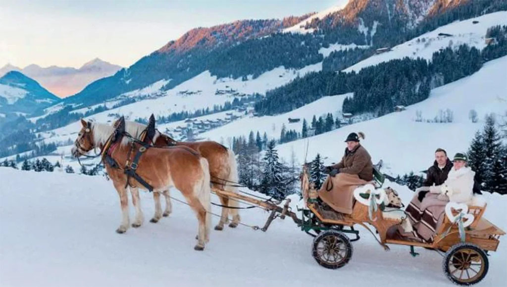 Winter: Pferdeschlitten - Hotel****s Der Kirchenwirt, Reith/Alpbachtal/Tirol/Österreich